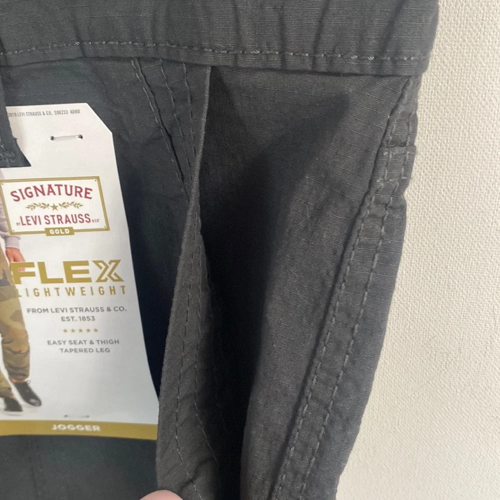 Levis levi’s signature